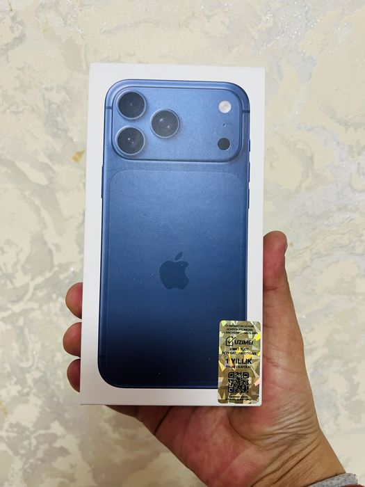 Apple 17 pro 256 Blue Sim Esim