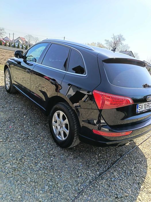 Audi Q5 an 2011 motor 2.0 170 c.p. manual înmatriculată România