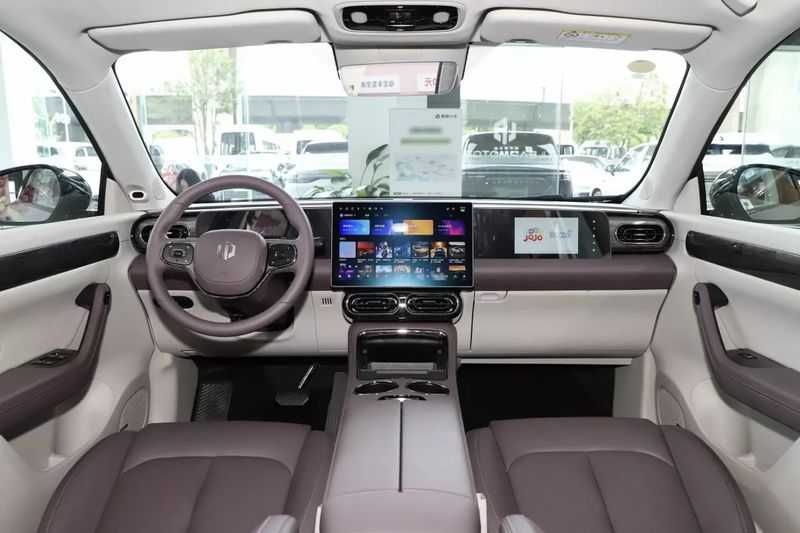 Leapmotor C11 hybrid 300km pod zakaz