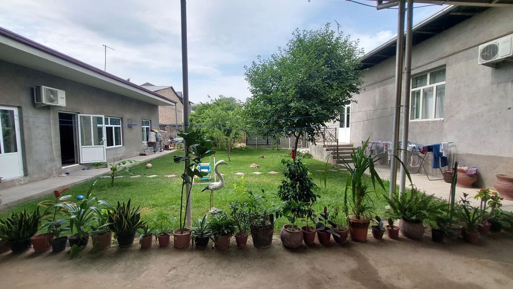 Продаётся уютный дом на участке 6 соток