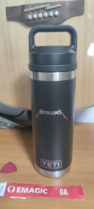 Metallica M72 pack - Termos Yeti, Pana Chitara, Bratara Acces