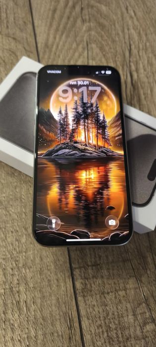 Iphone 15 pro Natural Titanium 256гб с оставаща гаранция