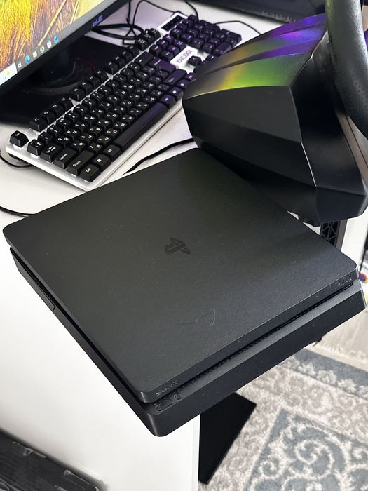 PlayStation 4 slim
