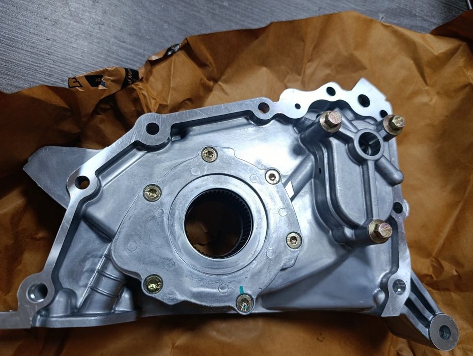Масляный насос Mitsubishi 4D56
