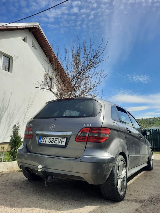 Mercedes b-class a180