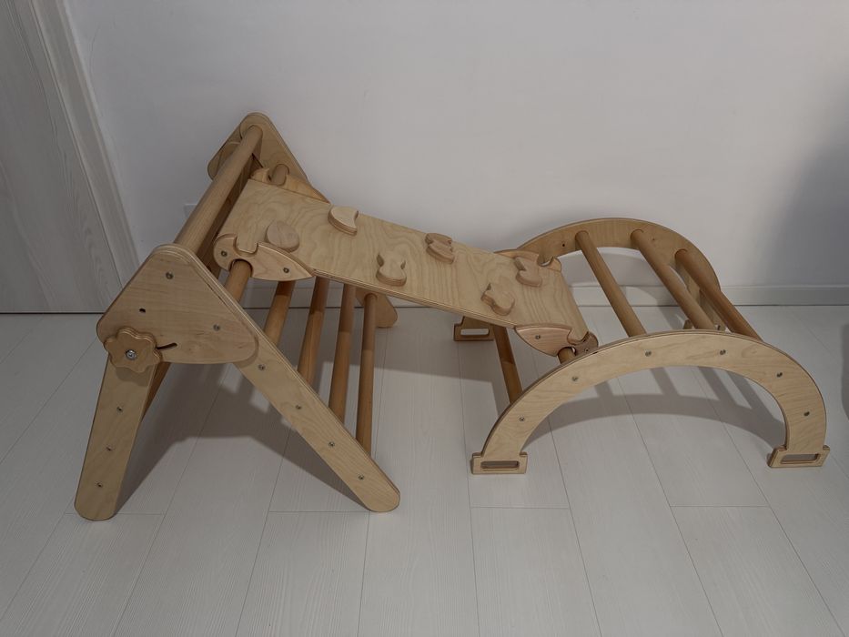 Pikler, triunghi de escaladare cu tobogan si arc de cățărare