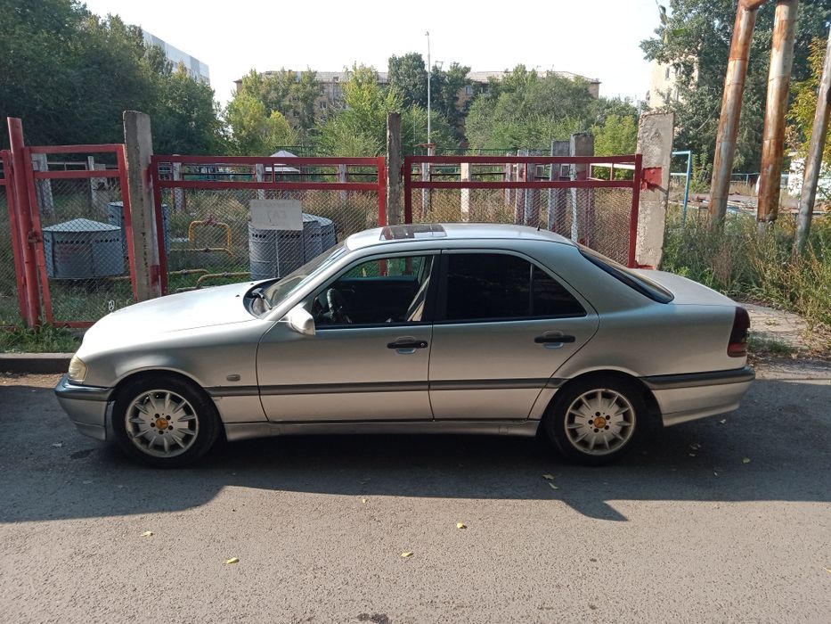 Мерседес - бэнц С180