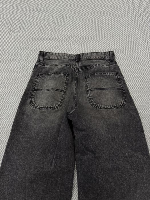 Продам серые джинсы Bershka