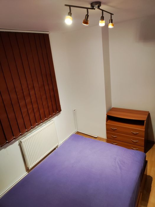 Proprietar Inchiriez Apartament