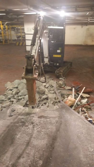 Demolari spargem pardoseala din beton ziduri picon  evacuare betoane