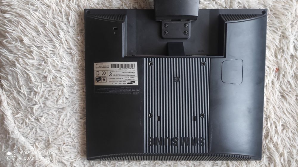 Монитор Samsung SyncMaster 713N (17") рабочий