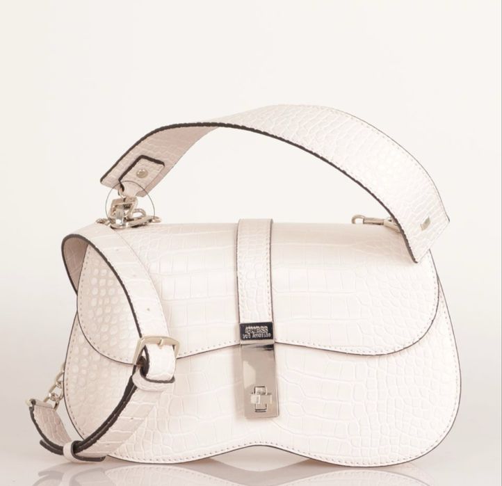 Розова чанта GUESS