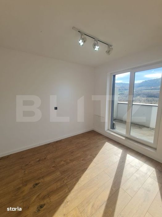 Apartament semidecomandat, 52 mp utili, zona Terra