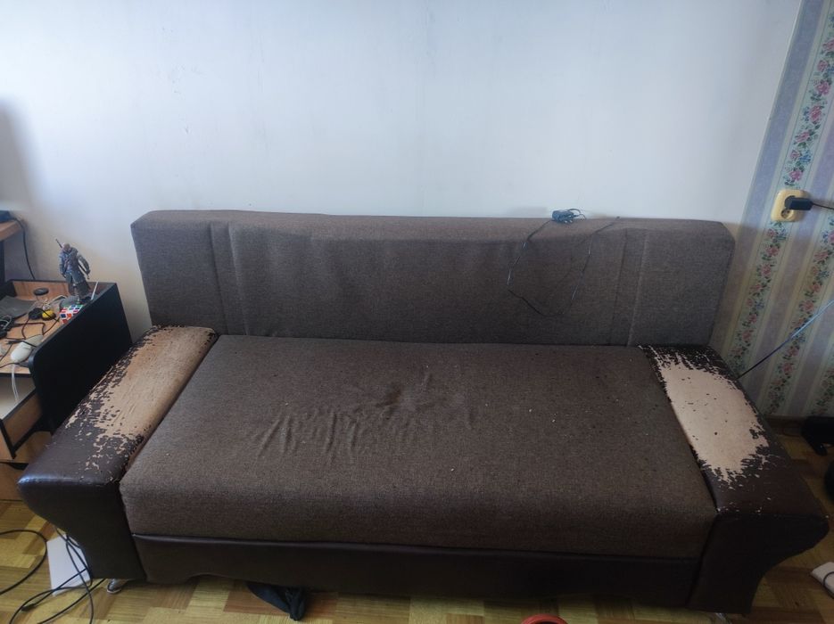 Отдаю даром тахту
