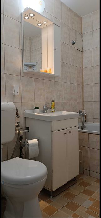 Ofer spre închiriere apartament 3 camere, vedere Piata Civica