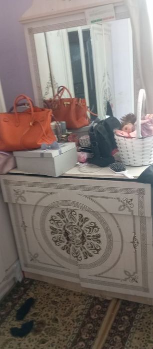 Продам спальни гарнитур