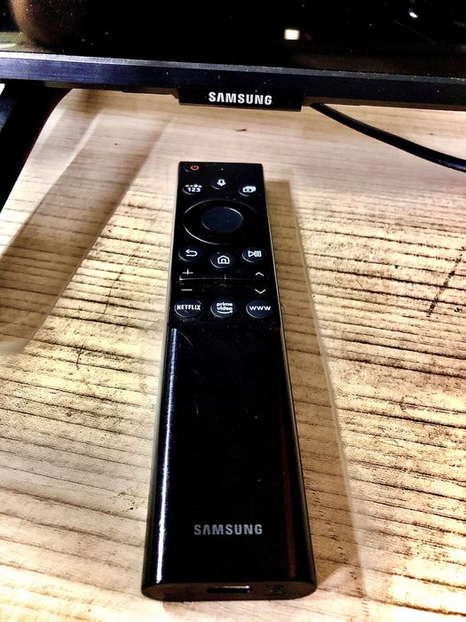 в продаже телевизор Samsung 50" QLED 4K