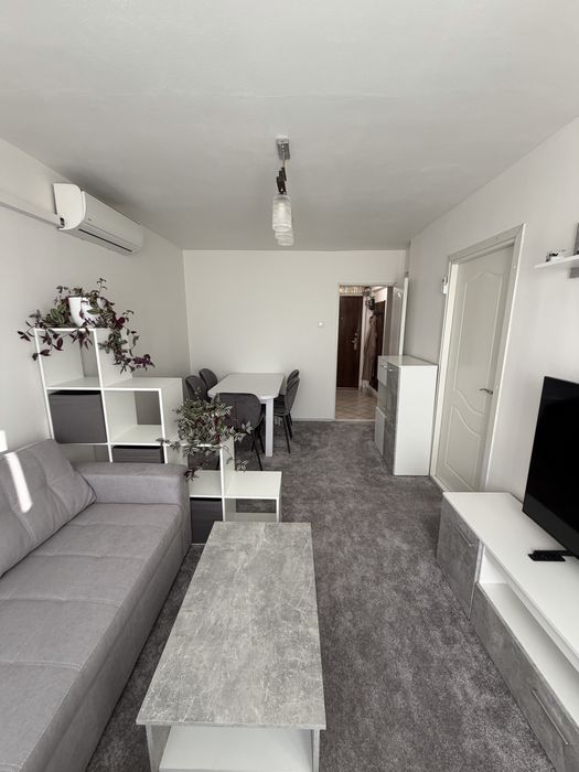 inchiriez apartament 2 camere ultracentral