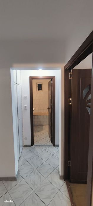 Particular 3 decomandate Ciuperca Helin et. 2/4 bilateral, centrala...