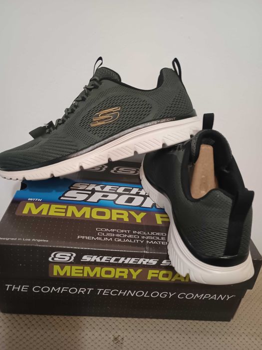 Vand adidasi Skechers, nr 42,5, noi, in cutie