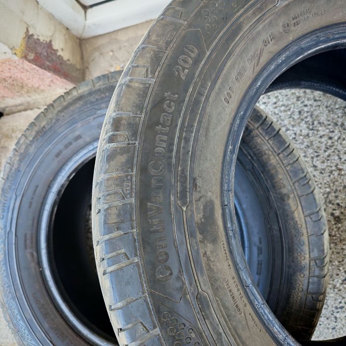 4 бр. Бусови гуми Continental 235/65/16C