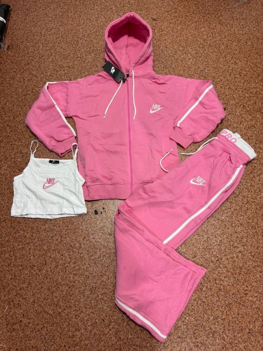 Compleu nike dama