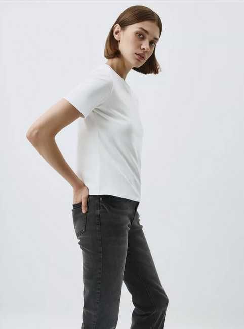 белая футболка slim fit