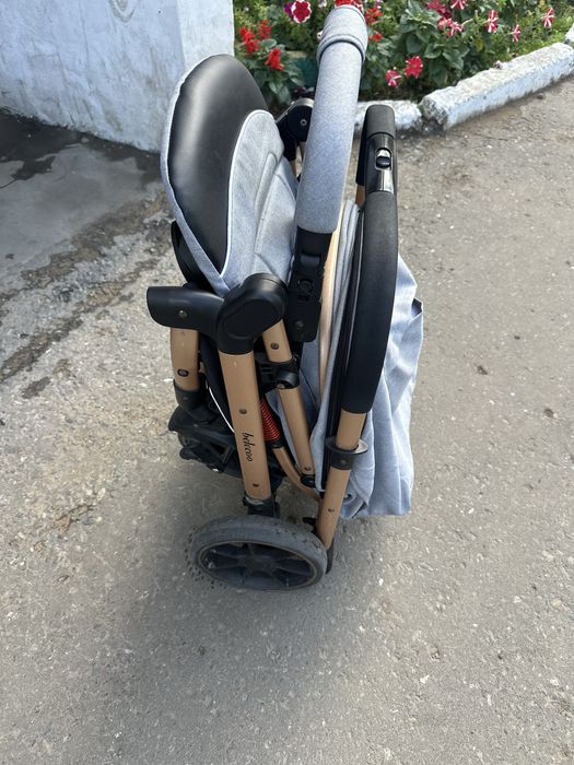 Продам коляску в отличном состояние