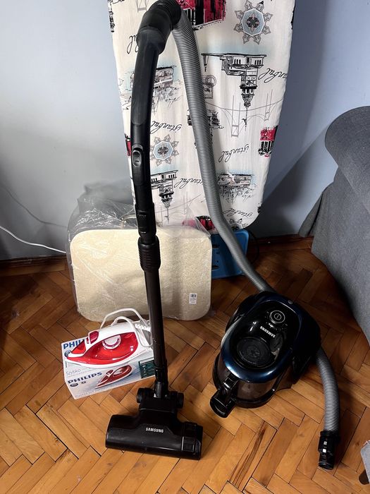 Aspirator Samsung, masa de calcat, fier calcat Philips, suport laptop