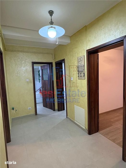 Apartament de 2 camere, decomandat, Poitiers