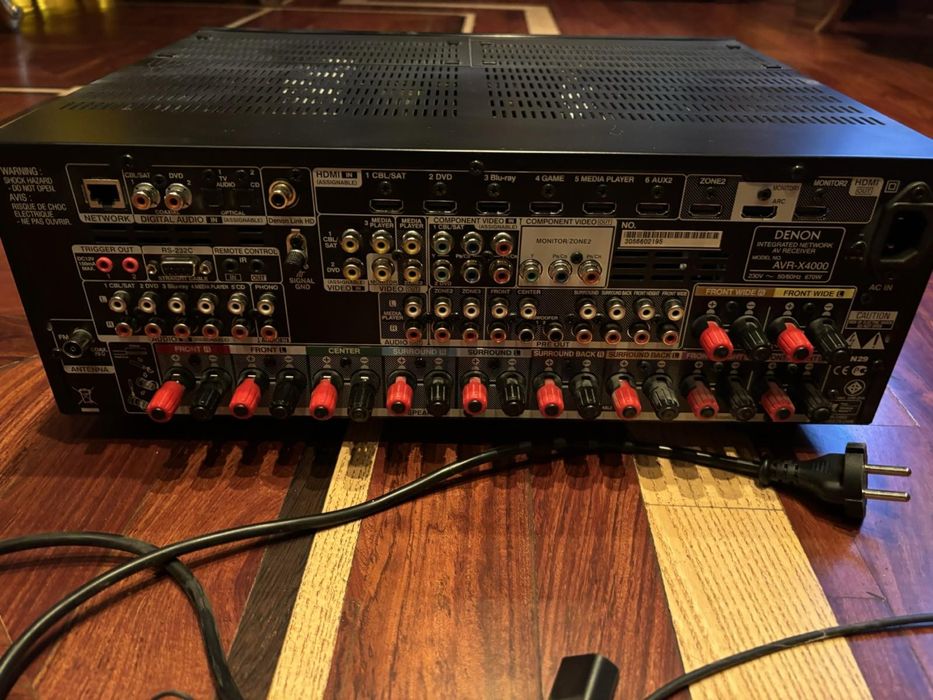 Висок клас Система за домашно кино Focal Chorus V