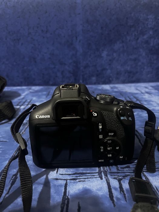 камера canon eos2000d