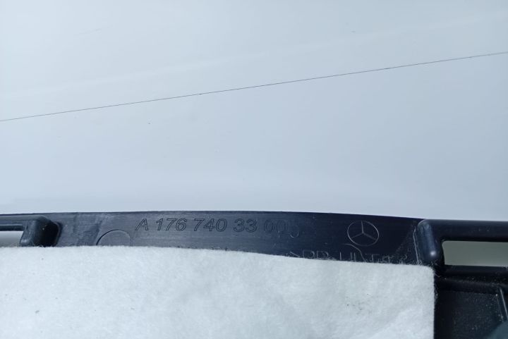 Tapiterie haion A1767403300 Mercedes-Benz A-Class W176