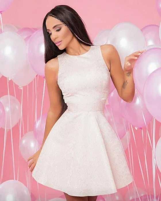 Разкошна рокля в телесен цвят Mon Cher by Ceci Bakalova, размер S