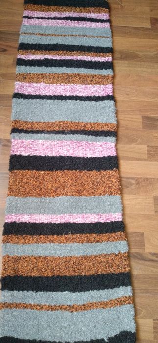 Covorașe lucrate manual.