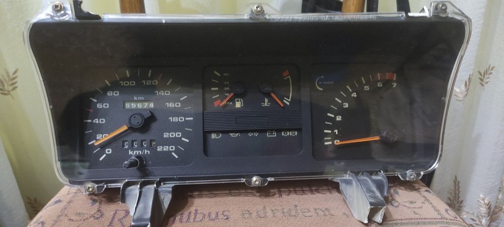 Табло от форд сиерра с тахометром