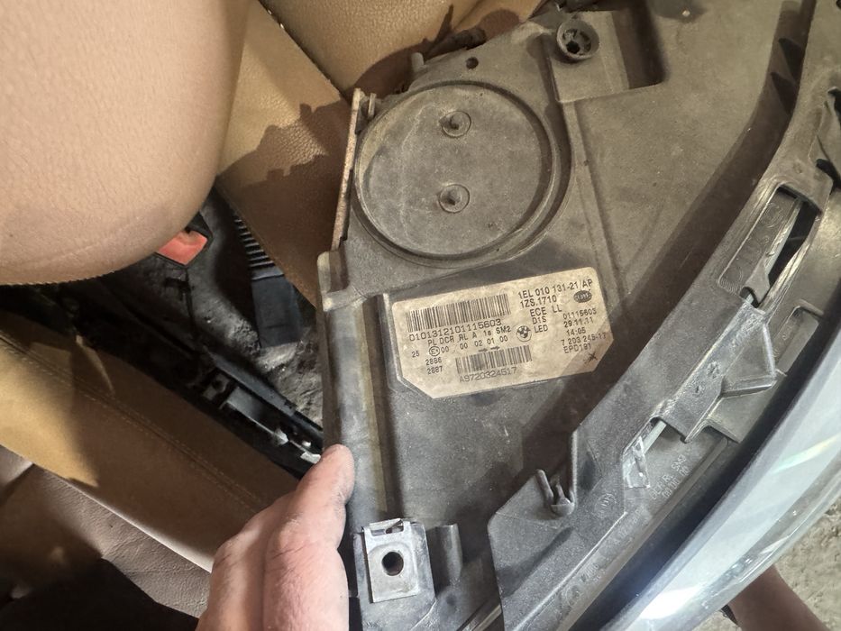 фарове бмв ф10 ф11 ксенон ЛЯВ ВОЛАН