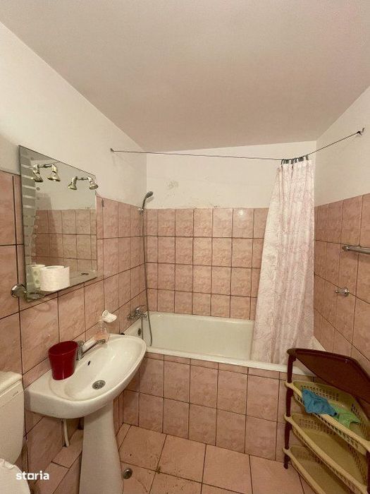 Apartament de 4 camere, 80 mp, parter, zona paltinisului — fotografia 3
