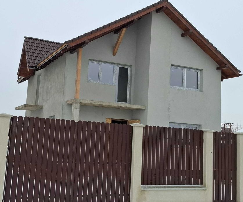 Vînd Vilă/Casă, 5 cam. în Hărman, Privat.