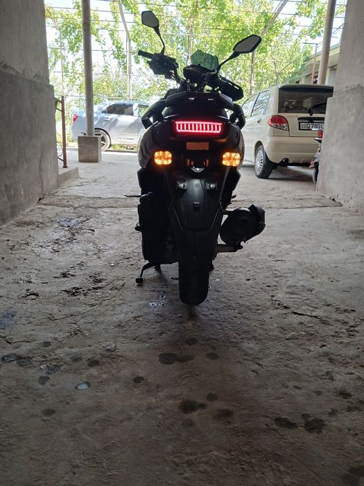 Sroʻchni sotiladi skuter Tank DRONGO