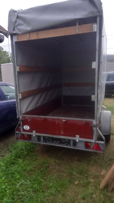 Remorca 1300kg cu prelată Humbaur