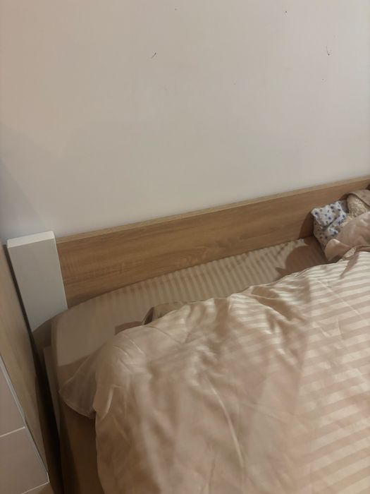 Pat matrimonial , comoda si 2 noptiere