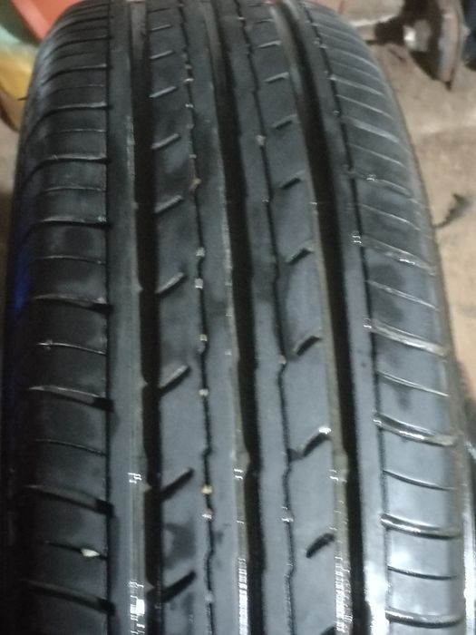 Продам шины Yokohama Blu Earth Es32