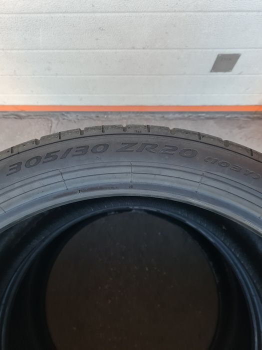 Летни гуми 2 броя PIRELLI Pzero 305 30 R20 дот 1123