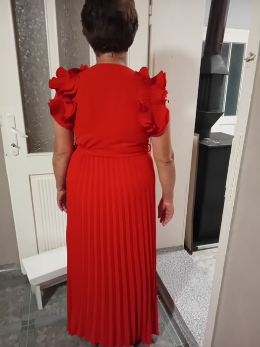 Чисто нова рокля