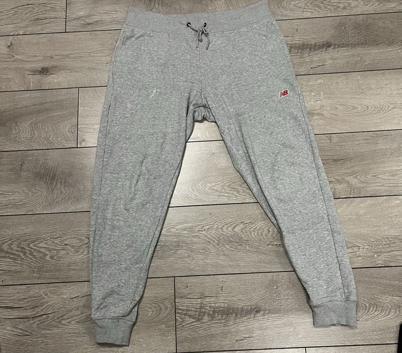 Дрехи на New Balance и Lacoste