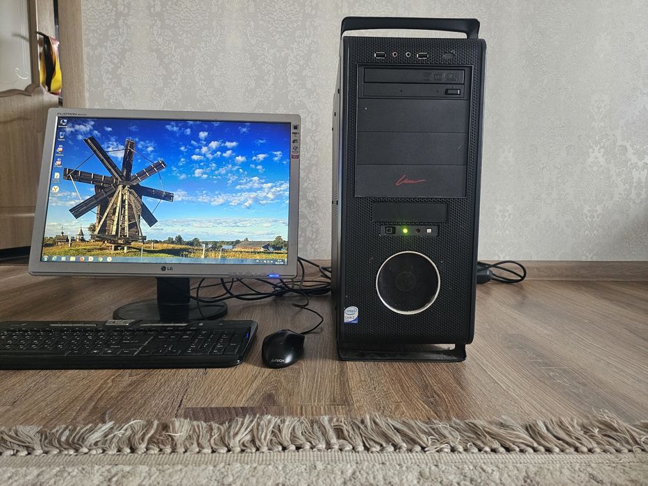 Продам компьютер в комплекте.