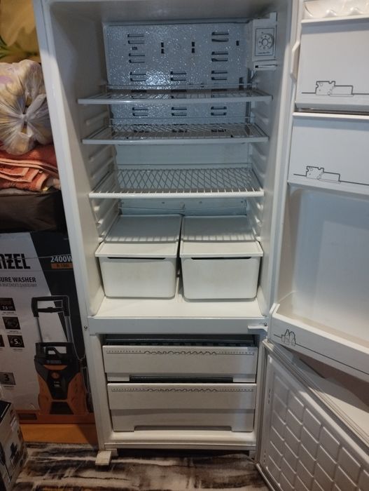 Продам холодильник Бирюса.