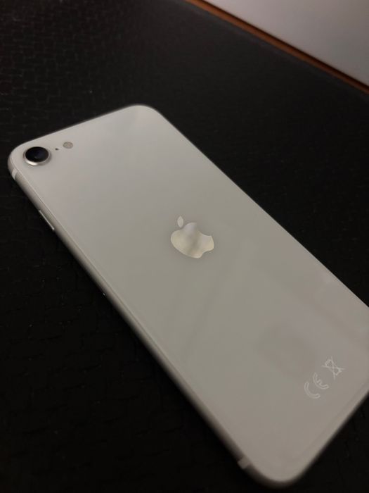 iPhone SE 2022.