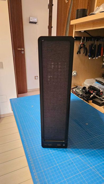 Vand carcasa pc Fractal Ridge black